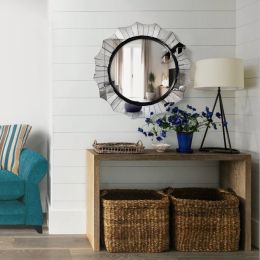 Round Accent Wall Mirror with Scalloped Design and Beveled Edges; Silver